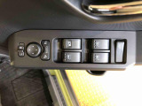パワーウィンドウつきで窓の開閉もラクラク♪更に電動格納ドアミラー付!