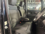 広々とした運転席!