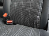 ◆ISOFIX◆シートベルトいらずでチャイルドシートと固定金具を連結するだけでガッチリ固定できます。