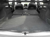 広々としたトランクルームは、優れた積載性を確保。荷物の多いお出かけやロングドライブにも安心してご利用いただけます。