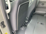 助手席シートを前に倒すことでテーブルとして仕様できますよ☆
