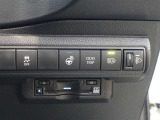 オートマチックハイビームを装備しております☆先行車や対向車のライトを認識し、ハイビームとロービームを自動で切り替える機能です!夜道の視界を確保してくれますので安心ですね♪