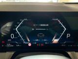 見やすいレイアウトにまとめられたインフォメーションディスプレイ。運転中に集中しながら必要な情報を把握することができます。