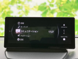 スタイリッシュなデザインのナビ・オーディオユニット。先進の機能で快適なドライブをサポートし、目的地までのナビゲーションをスムーズに案内します。