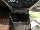 快適にお乗りいただくために、外装を美しく仕上げるだけではなく、内装も細部にいたるまで徹底した清掃・洗浄を実施しております。