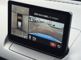 駐車時の安全性をサポート。ガイドライン表示で、狭い場所でもスムーズな停車操作をアシストします。後方確認がしやすく安心です。