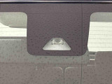 単眼カメラが、運転中の「ヒヤッ」とするシーンで衝突回避の支援や被害の軽減を図り安全運転を支援します