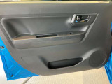 車両状態証明書修復歴の有無も一目瞭然。機能や内装・外装、走行距離、修復歴の有無をチェックし、クルマの状態を10段階にした車両状態証明書。数字や記号を使ってわかりやすく表示しています。