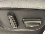 パワーシート搭載。微妙な調整が手軽にでき、最適なポジションで運転することが可能です。
