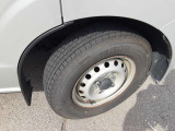 前輪 右側(新品12インチのノーマルタイヤホイールセットでご納車いたします。タイヤメーカーはお選びできません。)