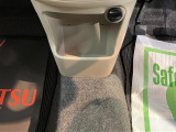 快適にお乗りいただくために、外装を美しく仕上げるだけではなく、内装も細部にいたるまで徹底した清掃・洗浄を実施しております。