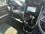 グローブボックスです!車内の収納力もある車です!