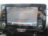 バックガイドモニターで、後方を確認しながら安心して駐車することができます。運転初心者も熟練者も必須の機能ですよ!