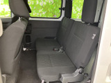 運転席周りも広々としており、運転しやすい設計です。視界も良好で、安全な運転をサポートします。収納スペースも充実しており、必要なものをすぐに取り出せます。
