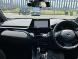 見通しのよいすっきりとした視界で、誰でも運転しやすいです。運転のしやすさは疲れにくさにも繋がりますよ♪