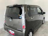 品質へのこだわり!フロアマットやシートなど車内をキレイに清掃し、ニオイや汚れなどを徹底的にクリーニングしてもらっております。室内はピカピカです☆