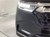 LEDヘッドライトです。蛍光灯のような明るさが特徴で広い範囲を明るく照らしてくれます。光量が大きいので暗い場所での視認性が上がります。また寿命が長く、消費電力も少ないので経済的です。
