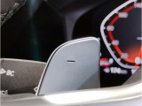 【パドルシフト付】Mマルチステアホイルに付随する「パドル・シフト」F1マシン感覚でシフトチェンジが可能となりよりドライビングの楽しさを演出します