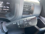 【運転席操作部】運転席から操作しやすい位置に配置されております。