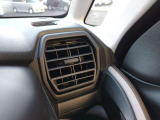運転席エアコン吹き出し口周辺のお写真です。