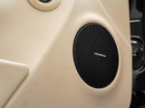 メーカーオプションのプレミアムサウンドは室内を包み込むコンサート会場のような音を奏でます。