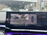カー・ライフのさまざまなリスクのある状況を自動的に記録。運転中はもちろん駐車時まで、愛車とその周囲を監視・記録する基本機能に加え、Proにはその場で画像を確認できる液晶ディスプレイを搭載。