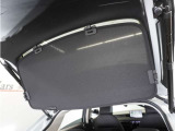 荷室を覆い保護してくれるカバーを装備!。プライバシー保護にも役立ちます。