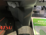 快適にお乗りいただくために、外装を美しく仕上げるだけではなく、内装も細部にいたるまで徹底した清掃・洗浄を実施しております。