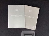 取扱説明書および整備手帳も完備です。