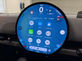 MINIのメーターパネルは円をコンセプトにデザインされております。おしゃれで愛嬌のあるMINI独自のデザインに惹かれる方は数多くいらっしゃいます。