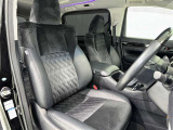 高いホールド性で運転姿勢が安定します。長距離ドライブでも疲れにくいのが魅力です。快適なドライビングライフをお送りください♪