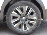 他にも多彩な純正オプションホイールや社外品のお取付もお気軽にご相談ください。