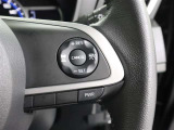【レーダークルーズコントロール(追従機能付)】アクセルを踏まなくても、車間制御モードは、先行車に合わせた追従走行を行い、自動的に加速・減速・停止をします。定速制御モードは、一定の車速で走行できます