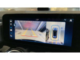 【リアカメラ】見通しの悪い場所への進入時や狭い場所での駐車時に役立ちます。