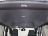 トランクにもランプがついておりますので、夜間の荷物の出し入れ時も快適です!