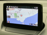 目的地までスムーズに導いてくれるナビゲーションシステム。運転に集中できるので、長距離ドライブも安心です。情報表示も視認性が高く快適。