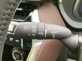 雨天時でも視界を確保するワイパーレバー。多様な運転状況に対応できる機能を備えています。