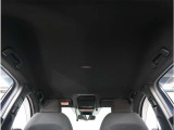 【天井】シミや垂れ、タバコ焦げなどございません。キレイな状態が保たれており、ご納車前にも丁寧にクリーニングさせていただきます。