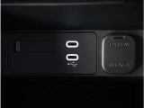 【USB接続】USB接続も可能です。スマートフォンと連動して音楽も再生可能です。