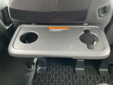 後席用シートバックテーブルです。
