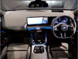 ☆センターパネルを運転席側に僅かに傾けたBMW独特のインパネ☆【駆け抜ける歓び】はここからもスタートしております☆