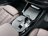BMW専門のメカニックが、100項目にも上るポイントを徹底的にチェック。交換基準に達した部品があれば、弊社負担にて交換後、お客様へご納車致します。