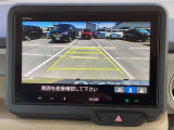 バックカメラ♪運転席から死角となりやすい部分も見えやすく車庫入れの苦手な方にも安心して駐車できます☆