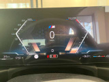 運転の楽しいBMWでは、アクセルを踏み込んでしまいそうになりますが、速度表示も見やすいため、常にお車の速度を把握できます。
