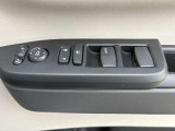 ☆お車についた傷やヘコミ、事故の修理もハヤシにお任せください。自社鈑金工場で修理ができますの安心です☆