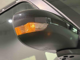 歩行者や他のドライバーからの被視認性が高いLEDターンランプ付き電動格納ドアミラー