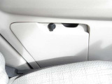 助手席内張りに車検証ケ-スを収納出来ます
