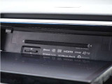 【DVD】DVD再生可能です。お好きな映画、ドラマ、アニメを車内でお楽しみください。