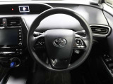 各操作スイッチなどもハンドルから手を放すことなく操作可能で安全運転に支援いたします!