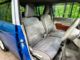 運転席シート廻りは使用感も少なく、良好な状態となっています。丁寧に使われていたことがよくわかりますね。